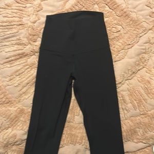 lululemon size 0 28”